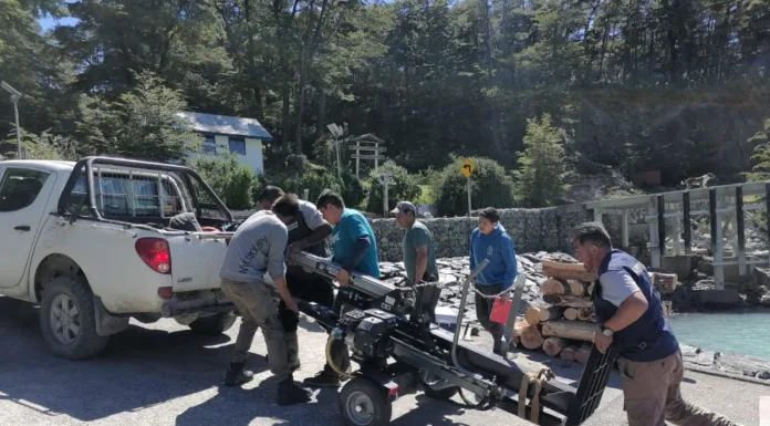 INFOR entrega maquinaria forestal en comodato a productores de leña al interior de Lago O’Higgins