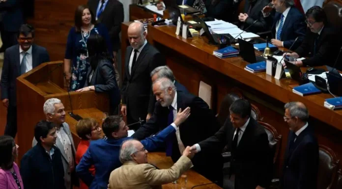 Cámara de Diputados rechaza acusación constitucional contra Carlos Montes