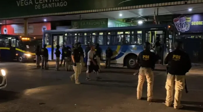 Más de 120 extranjeros detenidos deja operativo PDI en Recoleta: se incautaron drogas y armas