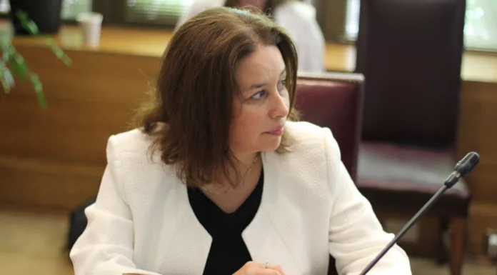 Senadora Órdenes propone creación de un registro clínico unificado para avanzar en una solución a las Listas de Espera