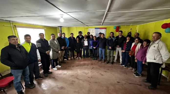 Lago Póllux cuenta con una nueva Asociación Gremial que trabajará la piedra laja