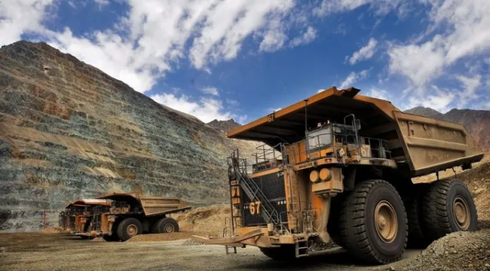 Gobierno anuncia puesta en marcha Ley de Royalty Minero