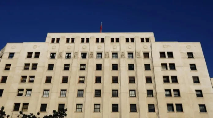 Ministerio de Hacienda informa plan de financiamiento 2024: Alrededor de 90% de las emisiones serían en moneda local