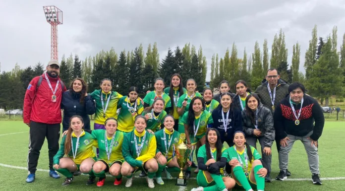 Este martes debuta la selección femenina de fútbol de Coyhaique en el Nacional de Villarrica