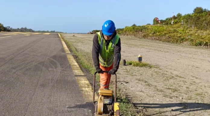 20% DE AVANCE PRESENTAN OBRAS EN EL AERÓDROMO DE MELINKA