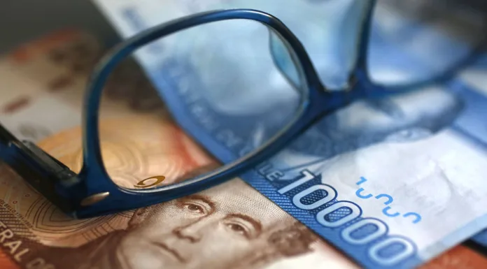 Jara pide “sincerar el debate” de la reforma previsional en el Senado