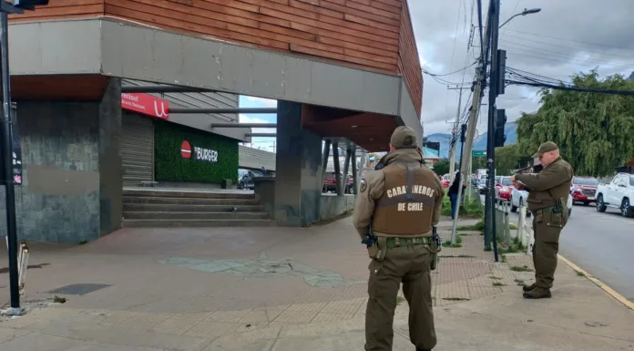 Rápido actuar de Carabineros culminó con cuatro menores detenidos en Coyhaique por riña en vía pública