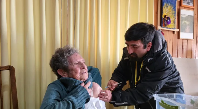 Con fuerte llamado a vacunarse contra el COVID 19 buscan prevenir aumento de enfermedades respiratorias en Aysén