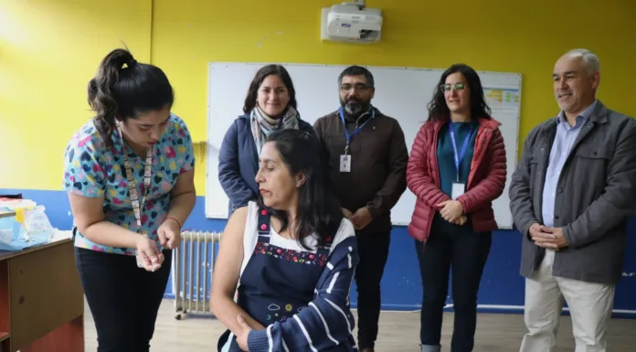 Establecimientos educacionales se suman a campaña de vacunación contra el COVID-19