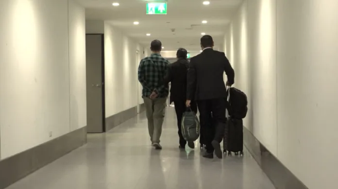 PDI materializa expulsión de ciudadano brasileño que cometió delitos e incivilidades en Coyhaique