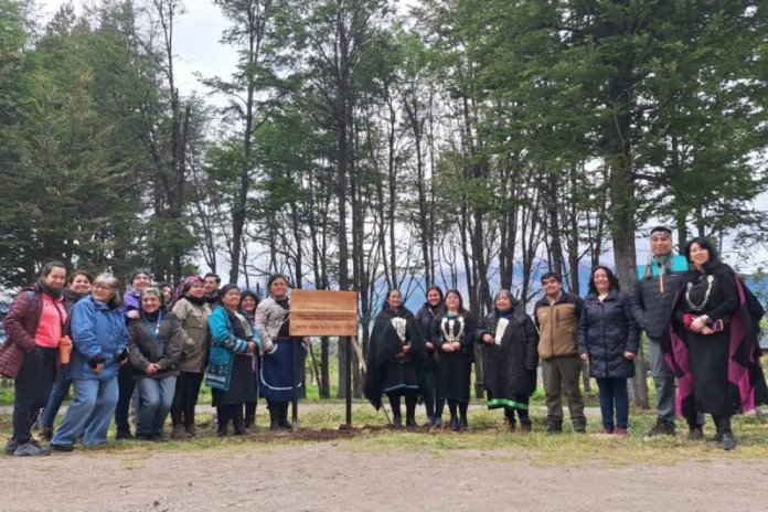 Inauguran sendero multicultural en la Reserva Nacional Coyhaique