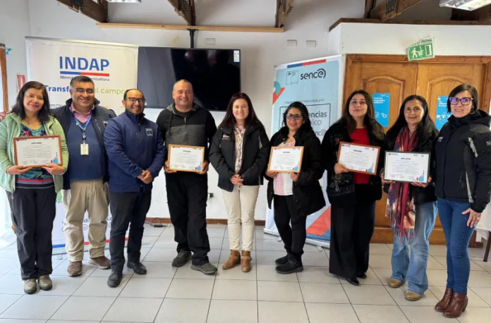 INDAP y SENCE Aysén certifican a 90 participantes en 10 cursos del programa transferencia al sector público (TSP)
