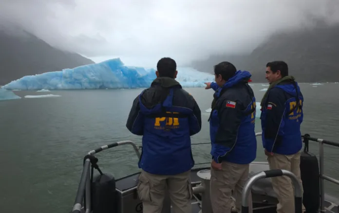 Fiscalía y PDI investigan presunto derrame de combustible en Laguna San Rafel