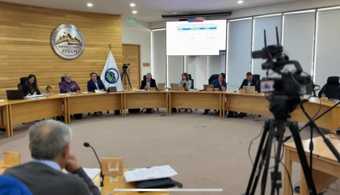 Néstor Mera, gobernador regional (s), valora la aprobación del presupuesto 2026 y cuestiona gestión de la DIPRES