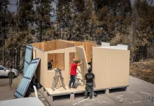 Concepción: Comienza la instalación de las primeras viviendas de emergencia y autoridades reciben a brigadistas mexicanos para enfrentar incendios