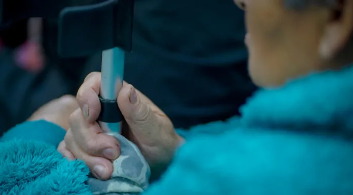 Cámara aprueba y despacha al Senado proyecto que otorga nuevos beneficios tributarios en contribuciones para adultos mayores