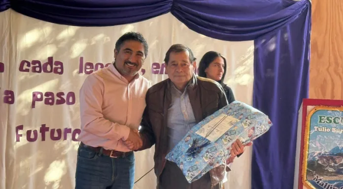 Municipio de Chile Chico inicia proceso para que la Plaza de Mallín Grande lleve el nombre del profesor Robinson Cárdenas