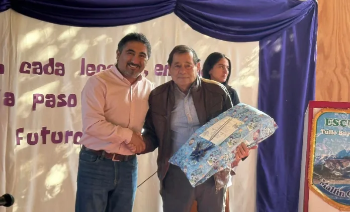 Municipio de Chile Chico inicia proceso para que la Plaza de Mallín Grande lleve el nombre del profesor Robinson Cárdenas