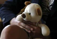 Siete de cada 10 menores que llegaron a las comisarías en 2025 lo hicieron como víctimas