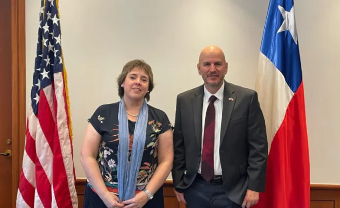 Consejo del Salmón sostiene primera reunión bilateral con Embajador de Estados Unidos en Chile