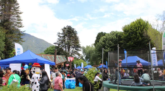 PLAZA VIVA DE FRIOSUR CONVOCÓ A MÁS DE MIL PERSONAS EN EL CONTEXTO DEL ANIVERSARIO 98° DE PUERTO AYSÉN