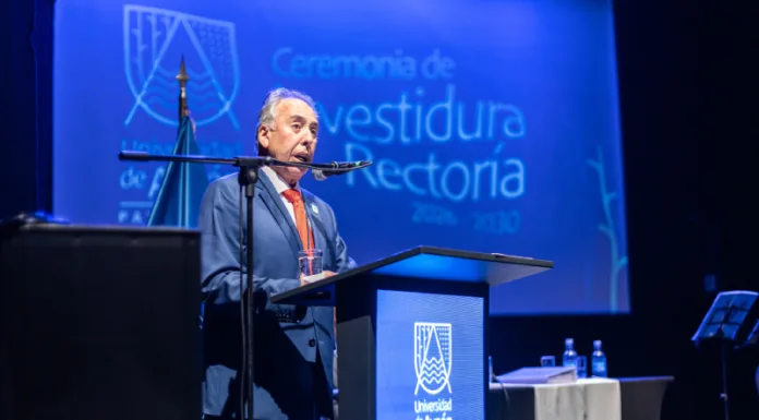 Víctor Cubillos Godoy asume como Rector de la Universidad de Aysén en acto histórico para la institución