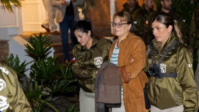 “Trama bielorrusa”: Carabineros se llevó detenida y esposada a exjueza Ángela Vivanco