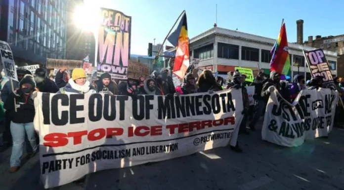 Chileno en Minnesota: ICE está en todas partes, incluso en colegios