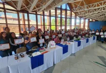 90 personas emprendedoras de la comuna de Aysén fortalecen sus negocios con el FOSIS