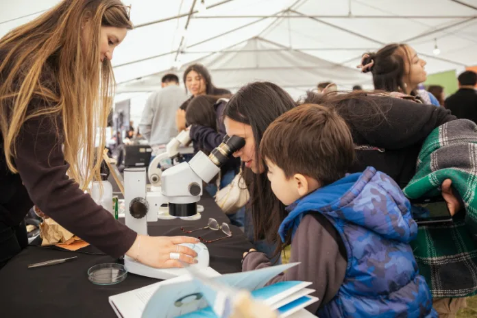Mowi Chile invita a vivir una experiencia inmersiva sobre el mundo del salmón en Expo Patagonia 2026