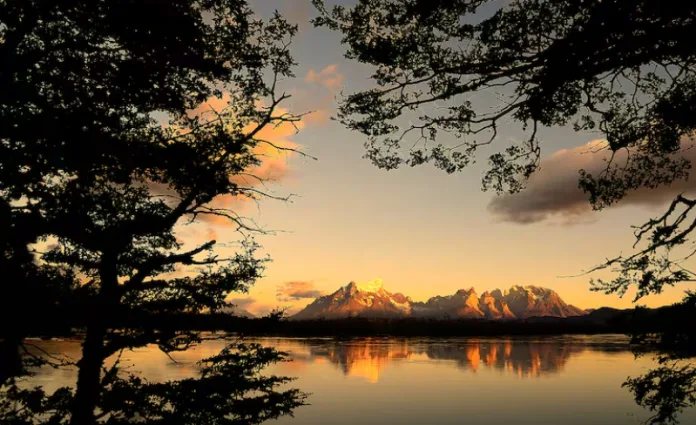 Turistas son sancionados por prender fuego en Torres del Paine: no podrán regresar a Chile por tres años