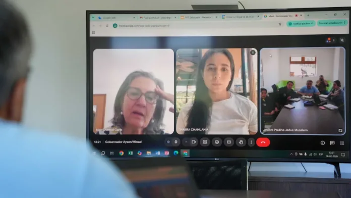 Gobernador regional plantea prioridades de Aysén a ministros de Salud, Obras Públicas y subsecretaria de Turismo