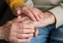 Adultos mayores quisieron comprar casa por Facebook y terminaron secuestrados por banda extranjera