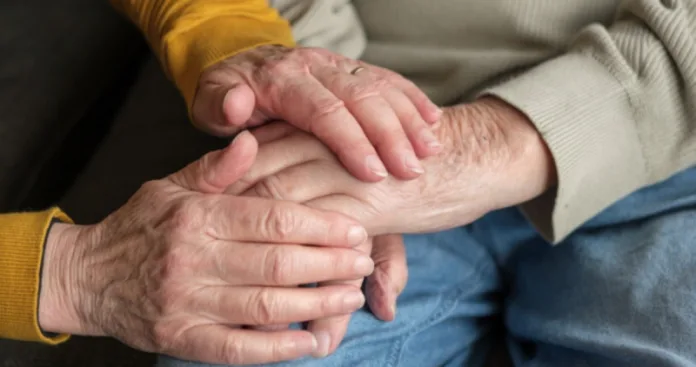 Adultos mayores quisieron comprar casa por Facebook y terminaron secuestrados por banda extranjera