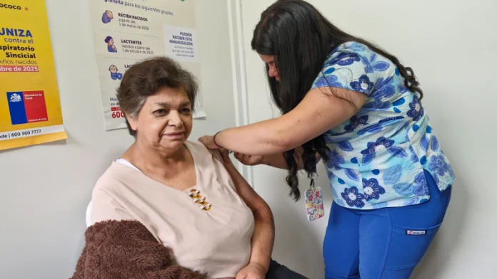 Vacunas contra la Influenza y COVID 19 ya están disponibles para la protección de la comunidad