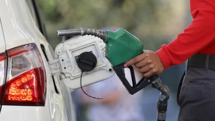 Cambios al Mepco: bencinas subirán 370 pesos y diésel tendrá alza de 580 pesos