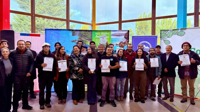 Sernatur Aysén fortalece el capital humano del sector turismo con certificación WAFA a guías de la región