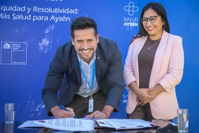 SernamEG y Servicio de Salud Aysén firman convenio para apoyar a víctimas de violencia de género grave o extrema
