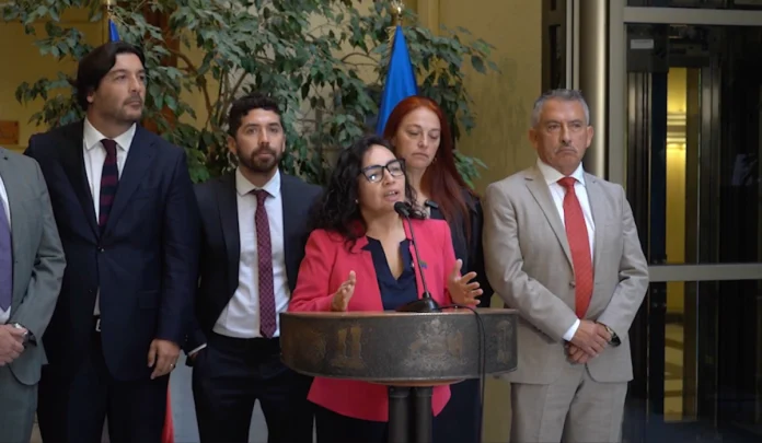 Diputada Macías cuestiona alza de combustibles