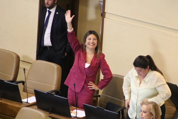 Diputada Valdebenito asume oficialmente su cargo reafirmando su compromiso con las necesidades de la región
