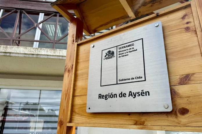 SernamEG se querella en representación de víctima de violencia de género extrema en Cochrane