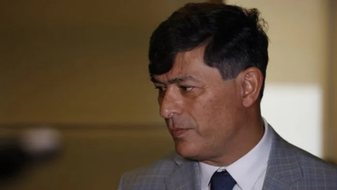 Parisi criticó “bencinazo” de Kast: “Hagámoslo bien, rebajemos el impuesto específico”