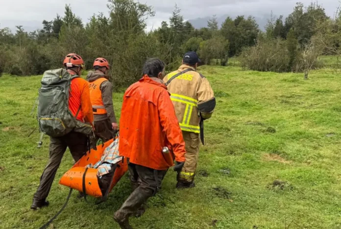 Puerto Aysén: operativo del GOPE y Bomberos permitió rescatar a adulto mayor de 95 años