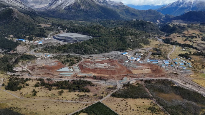 Alto Mañihuales: Organizaciones socioambientales valoran resultados de muestreo de agua pero exigen monitoreo continuo
