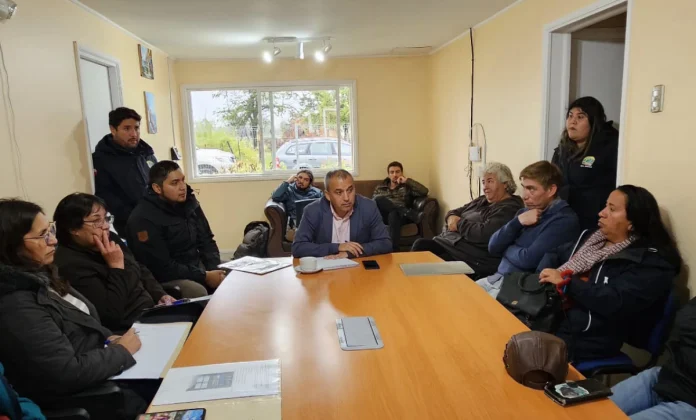 Delegación Presidencial Provincial de General Carrera refuerza despliegue territorial con encuentro en Bahía Murta