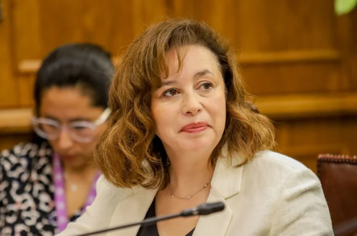 SENADORA ORDENES MOSTRÓ PREOCUPACIÓN POR RATIFICACIÓN DE MAY CHOMALÍ DE SOMETERSE AL RECORTE DEL 3% AL PRESUPUESTO DEL MINISTERIO DE SALUD