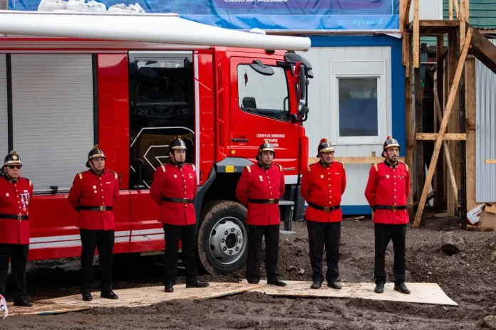 Gobierno Regional y MOP instalan primera piedra del nuevo cuartel de la Primera Compañía de Bomberos de Coyhaique