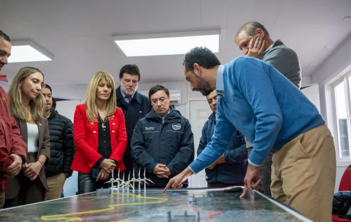 Ministra de Energía refuerza seguridad eléctrica, energías renovables y calefacción limpia en visita a Aysén