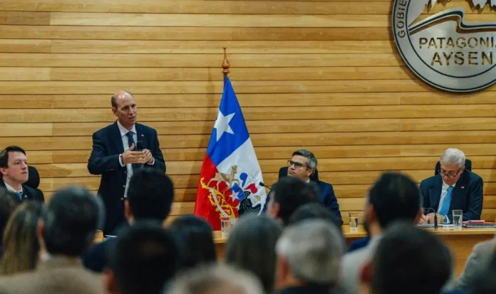 Presidente Kast y Ministro Arrau anuncian plan histórico por más de $800 mil millones para potenciar la Carretera Austral