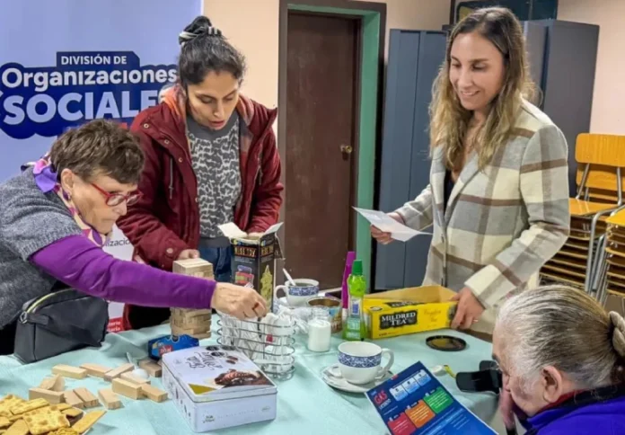 Seremi de Gobierno y equipo DOS llegan a Puerto Chacabuco para apoyar activación del Cupón de Gas 2026